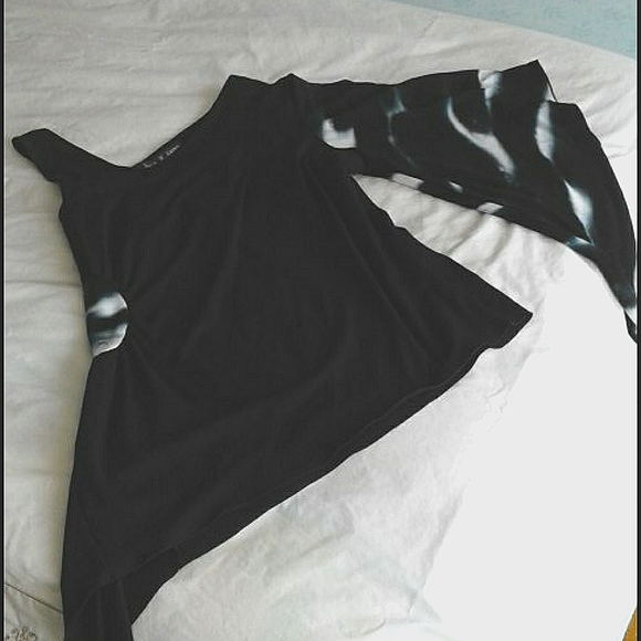 Asymmetrical top - Picture 2 of 4